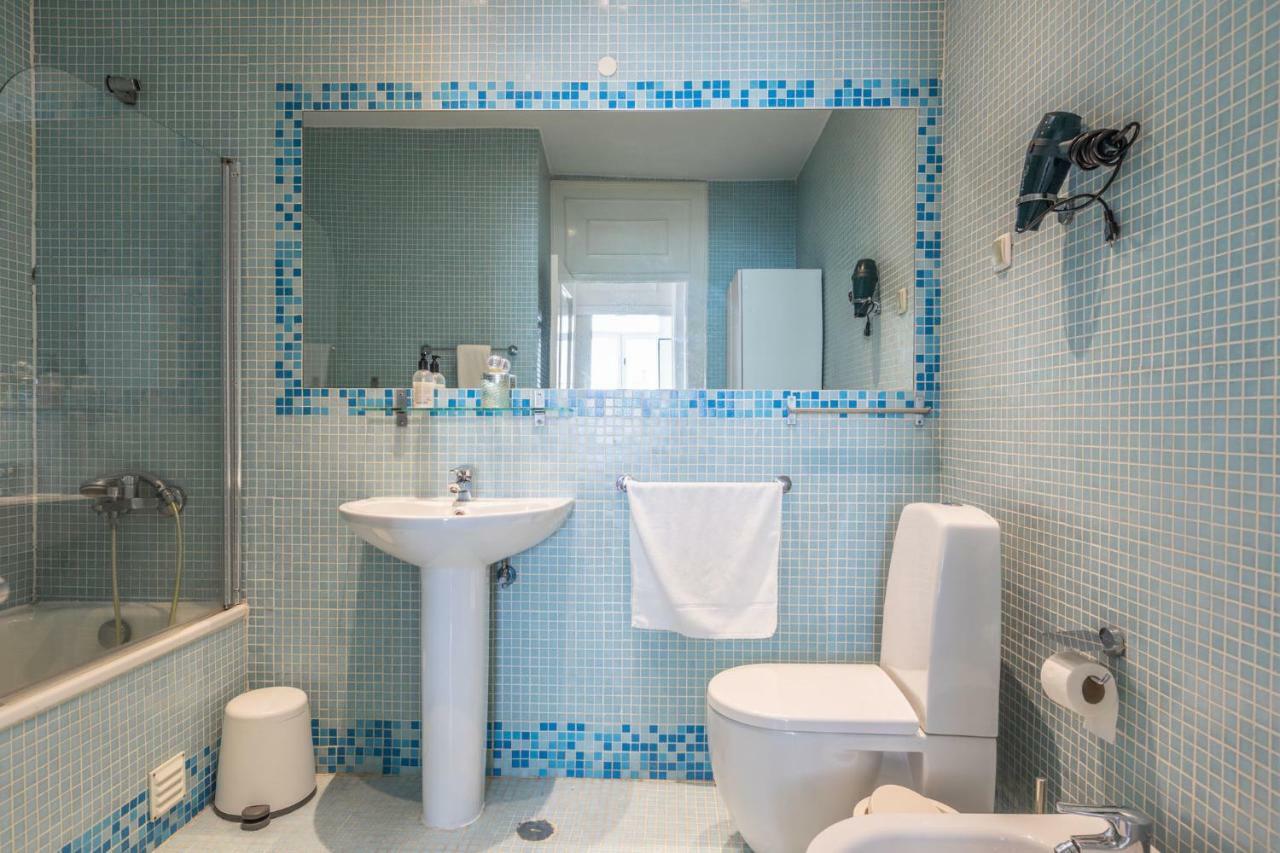 Fantastic Family Apartment In Estrela Lisboa Extérieur photo